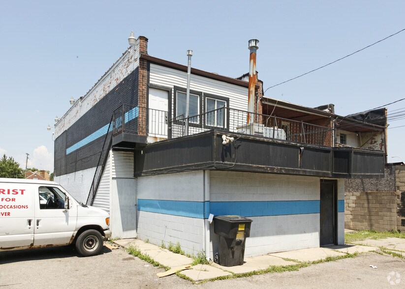 More Photos Of 15811-15817 W Warren Ave, Detroit Storefront Retail Residential For Sale