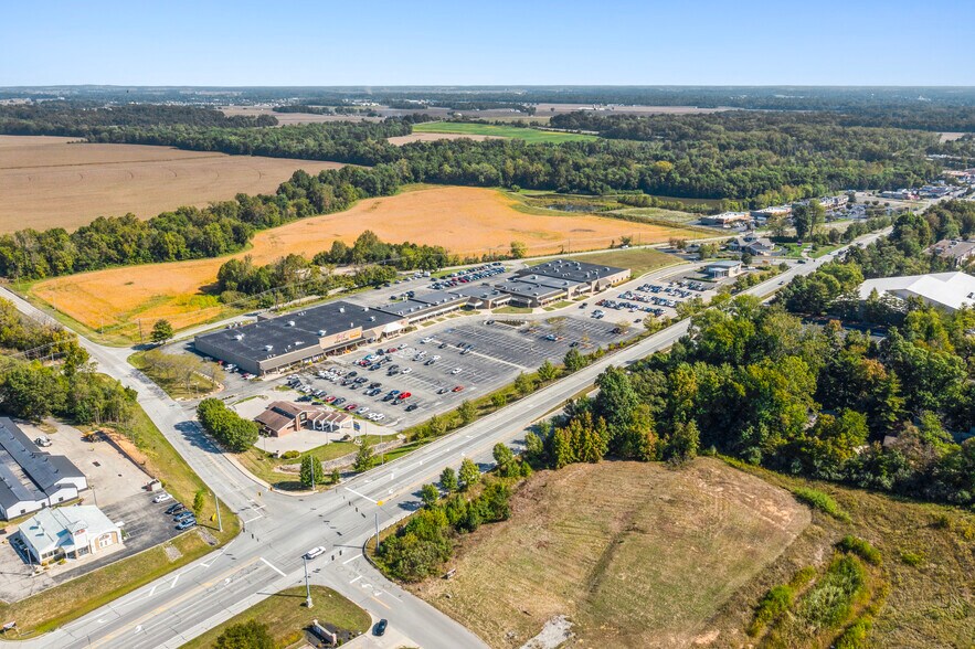 More Photos Of 4290 W Jonathan Moore Pike, Columbus Unknown For Lease