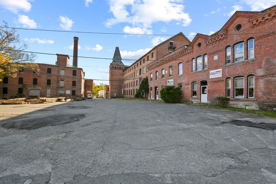 More Photos Of 20 Keeler St, Pittsfield Manufacturing For Sale