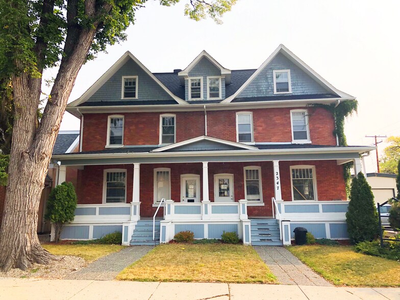 Primary Photo Of 2347 Cornwall St, Regina Office For Lease