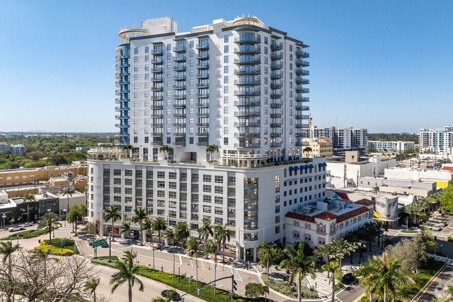 More Photos Of 1820 Hollywood Blvd, Hollywood Restaurant For Lease