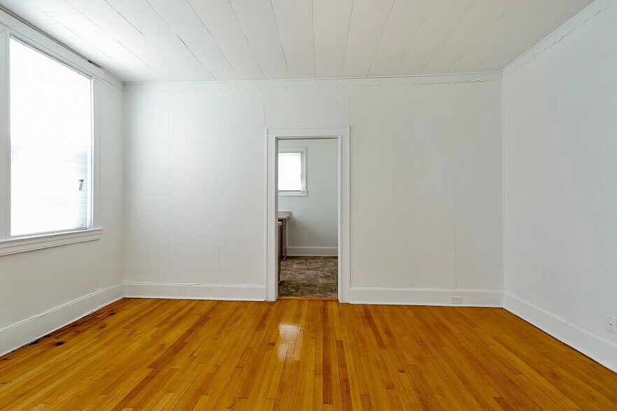 More Photos Of 2826 Windsor Ave, Baltimore Apartments For Sale