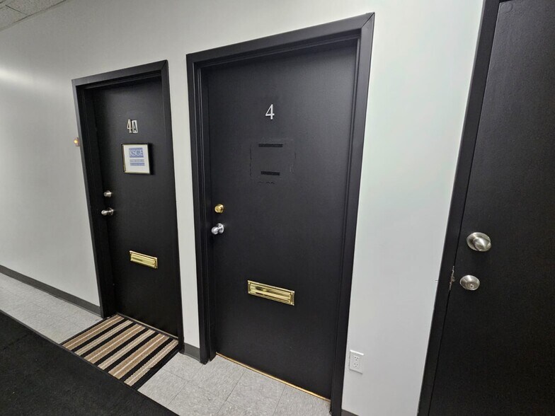 More Photos Of 1646 Victoria Park Ave, Toronto Storefront Retail Office For Lease