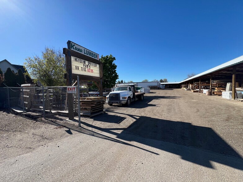 More Photos Of 175 S School Ave, Kuna Freestanding For Sale