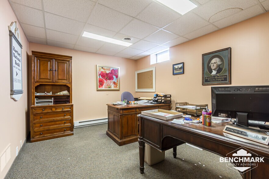 More Photos Of 199 Parrish St, Canandaigua Medical For Sale