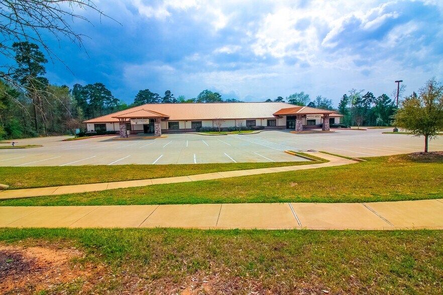 More Photos Of 103 Medical Park Ln, Huntsville Medical For Lease