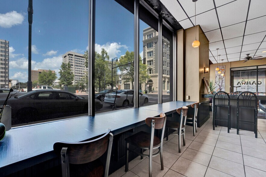 More Photos Of 109 N Main St, Memphis Apartments For Lease