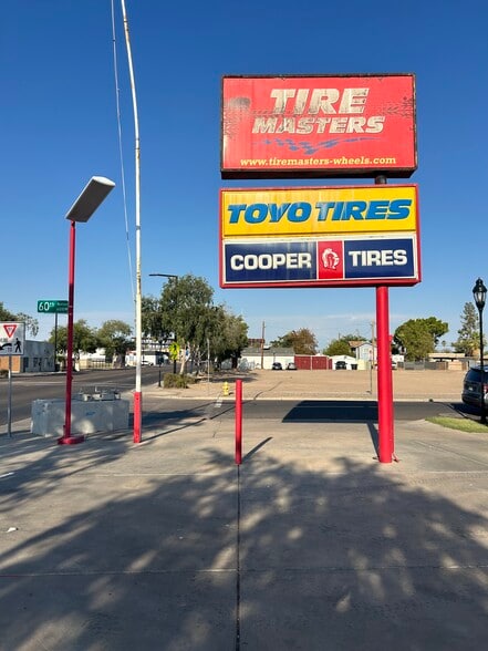 More Photos Of 6001 W Glendale Ave, Glendale Auto Repair For Sale