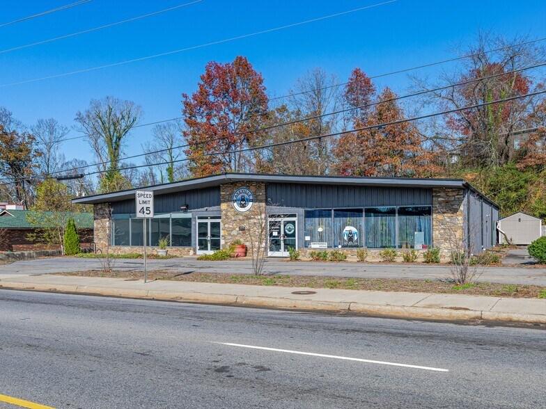More Photos Of 99 New Leicester Hwy, Asheville Storefront Retail Office For Lease