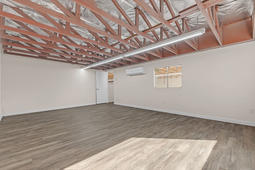 More Photos Of 2956 N Marco St, Las Vegas Manufacturing For Sale