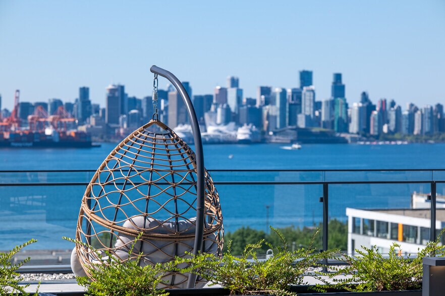 More Photos Of 422 3rd St E, North Vancouver Apartments For Lease