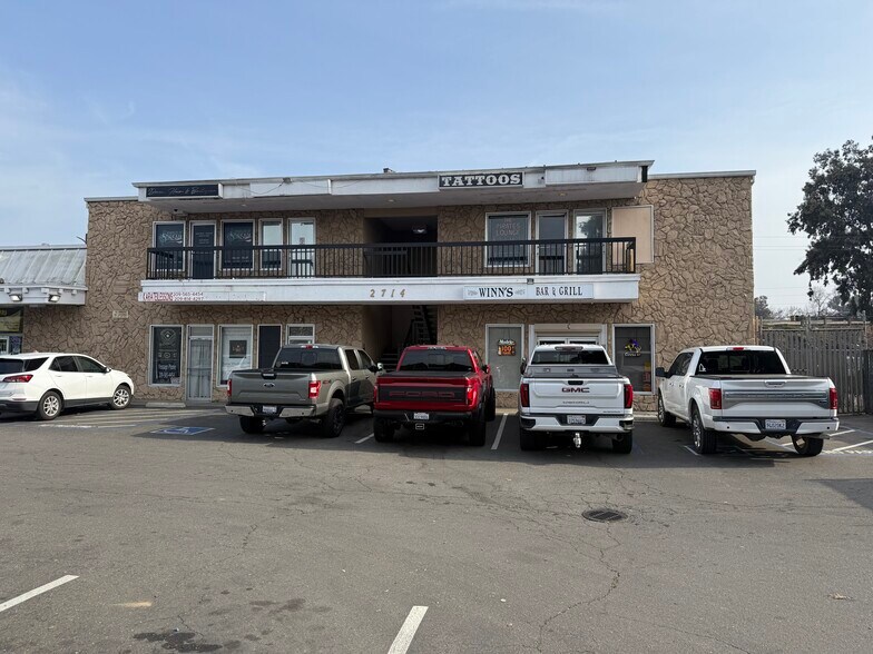 Primary Photo Of 2702-2714 Country Club Blvd, Stockton General Retail For Lease