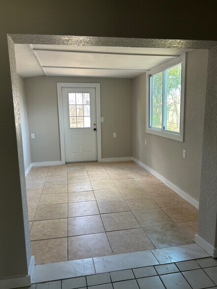 More Photos Of 7919 Grand Blvd, Port Richey Office For Lease