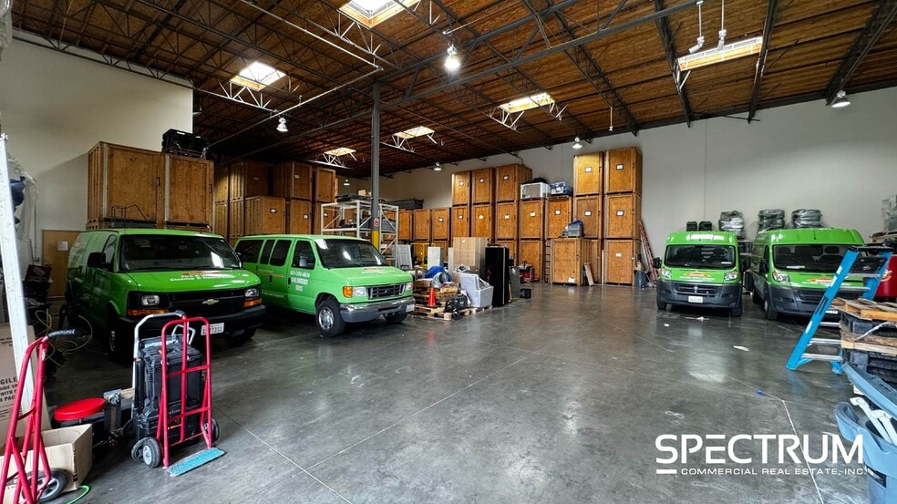 More Photos Of 29059 The Old Rd, Valencia Warehouse For Lease