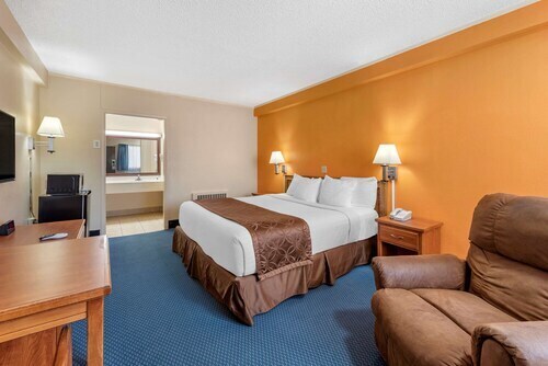 More Photos Of 830 W Highway 24, Goodland Hotel For Sale