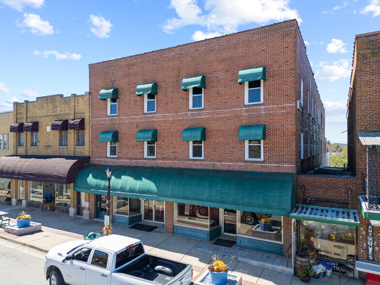 More Photos Of 522 N Main St, Hillsville Office Residential For Sale