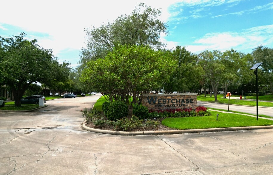 More Photos Of 11201 Richmond Ave, Houston Unknown For Lease