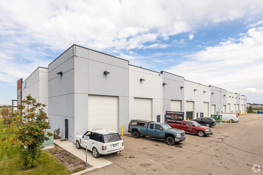 More Photos Of 14165-14185 162 Ave NW, Edmonton Showroom For Lease