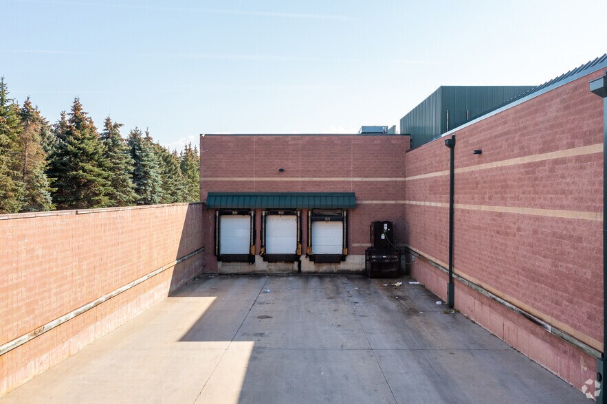 More Photos Of 225 S Canton Center Rd, Canton Supermarket For Lease