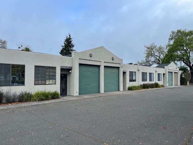 More Photos Of 2661 Gravenstein Hwy S, Sebastopol Warehouse For Lease