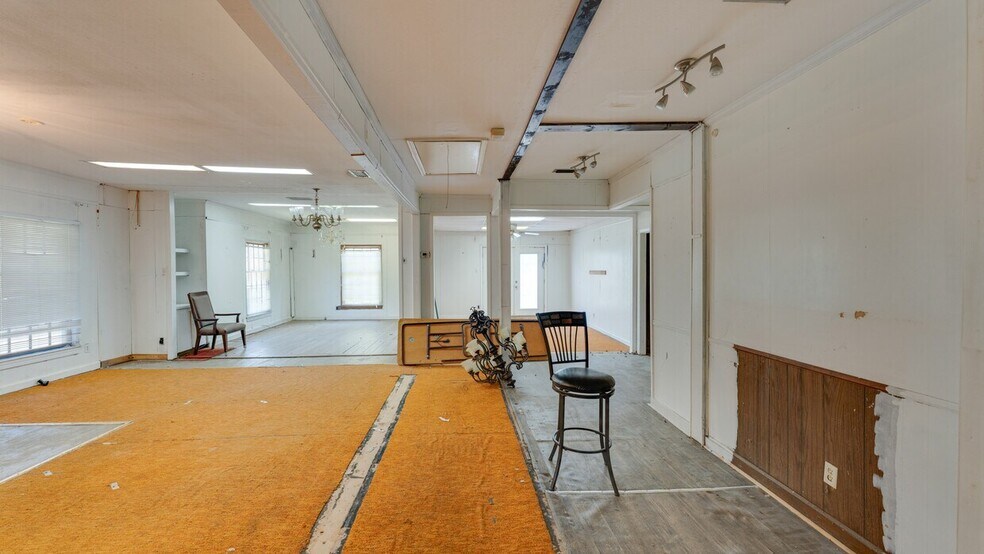 More Photos Of , Thomasville General Retail For Sale