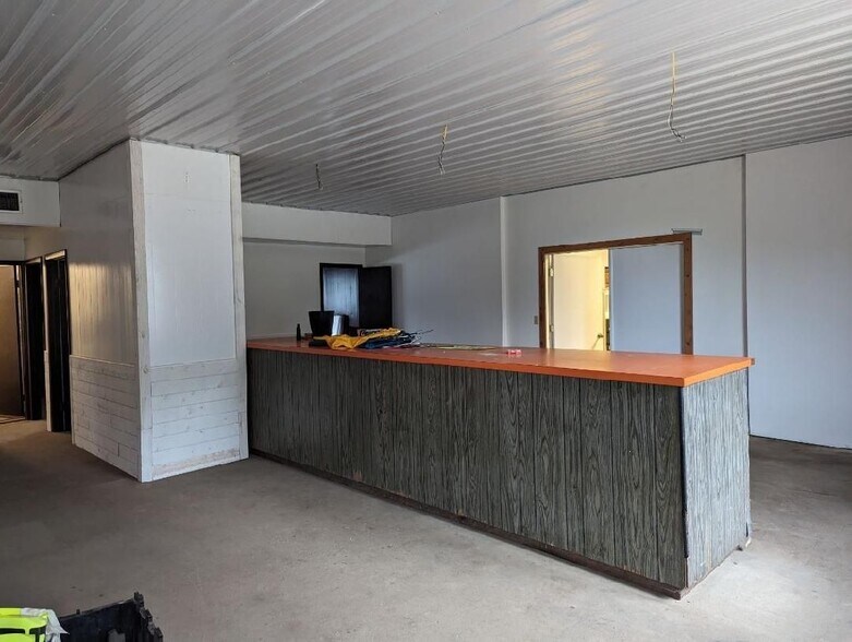 More Photos Of 1240 E Houghton Lake Rd, Lake City Warehouse For Sale