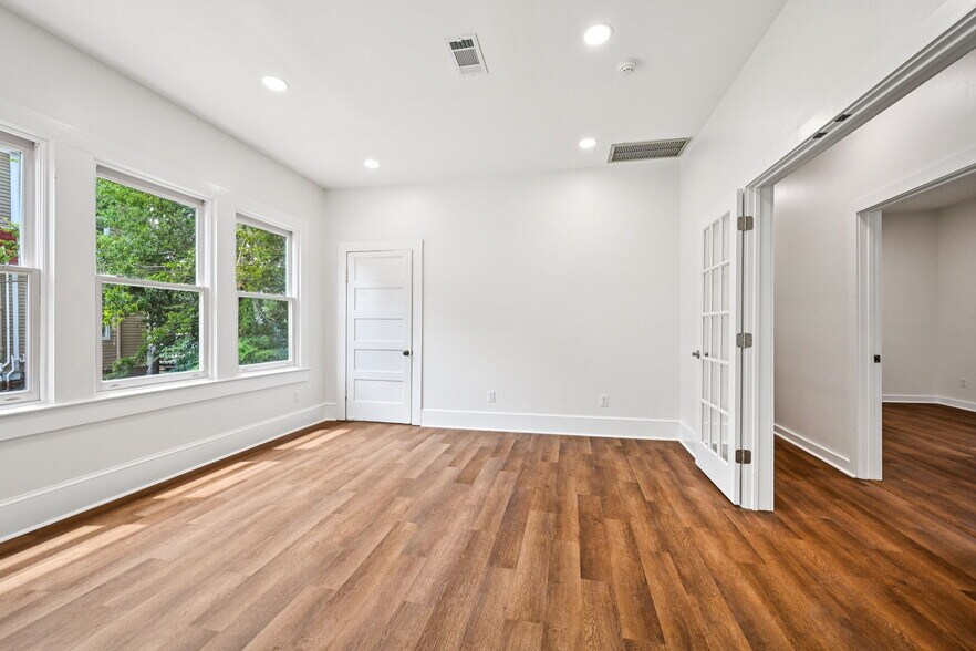 More Photos Of 522 E Rutland St, Covington Medical For Sale