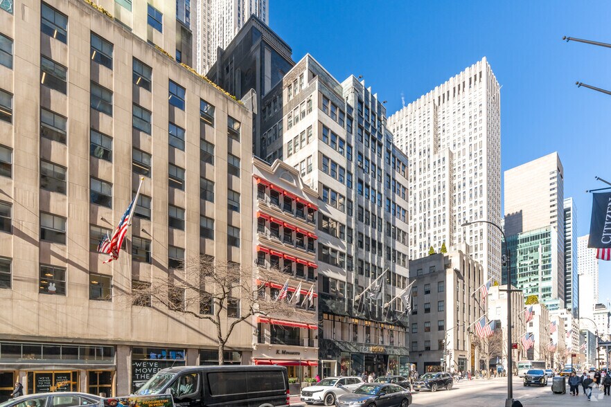 More Photos Of 608 Fifth Ave, New York Office For Lease