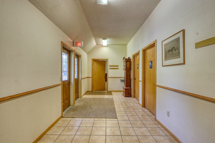 More Photos Of 10045 N State Road 27, Hayward Flex For Sale