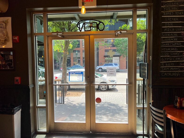 More Photos Of 100 Market St, Chattanooga Storefront For Sale