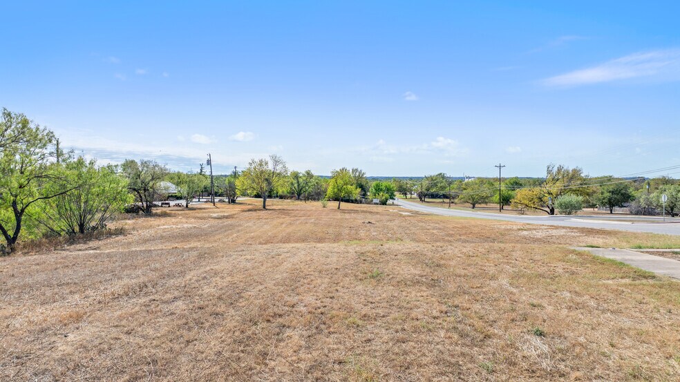 More Photos Of 711 Avenue N, Marble Falls Land For Sale