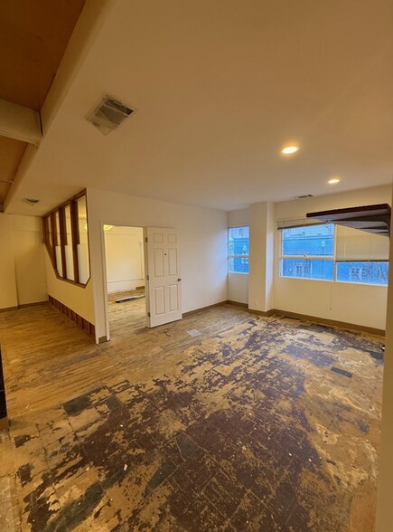 More Photos Of 300-500 Ben Franklin Ct, San Mateo Office For Lease