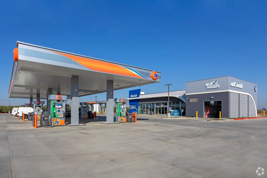 Primary Photo Of 6422 Betty Dr., Visalia Convenience Store For Sale