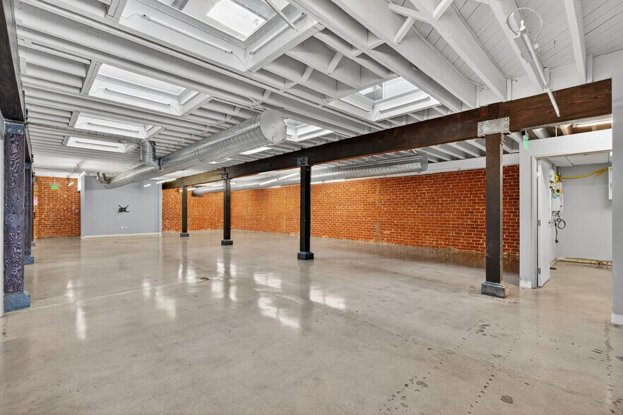 More Photos Of 4716 Vineland Ave, North Hollywood Loft Creative Space For Lease