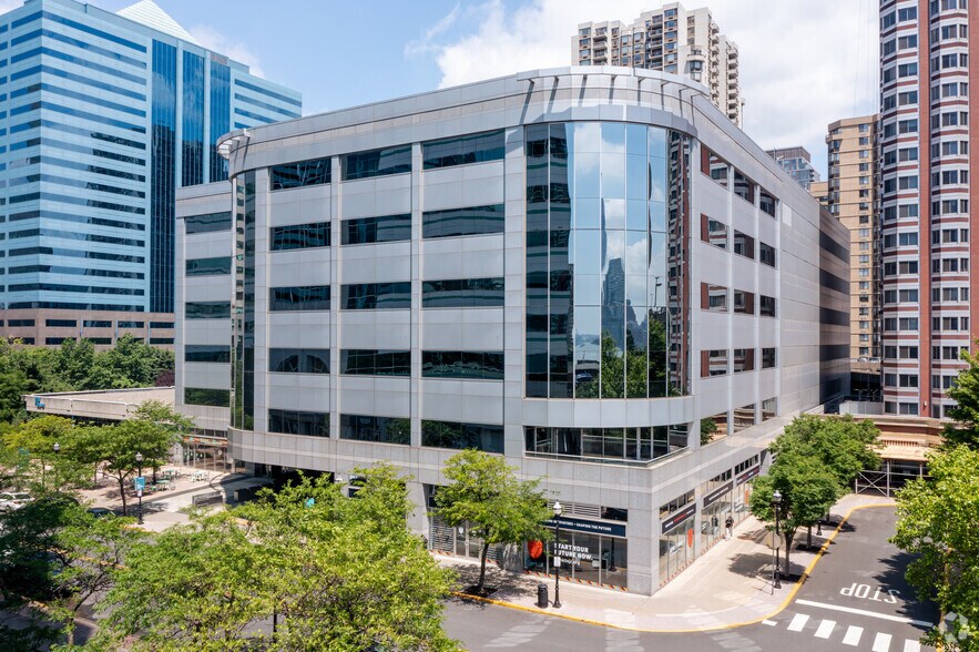Primary Photo Of 100 Town Square Pl, Jersey City Office For Lease