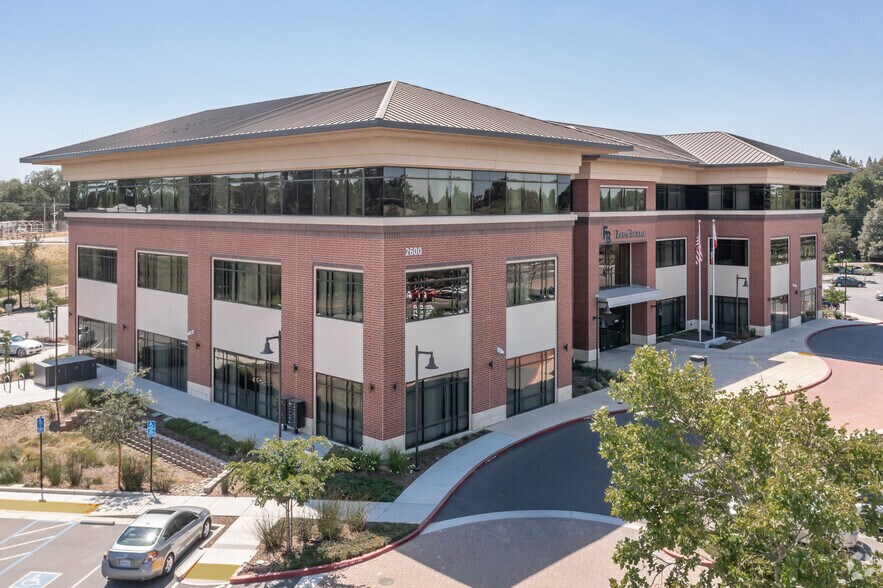 More Photos Of 2600 River Plaza Dr, Sacramento Office For Lease