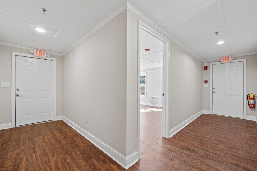 More Photos Of 2239 Scenic Dr, Snellville Office For Sale