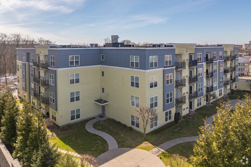 More Photos Of 587 Connecticut Ave, Norwalk Apartments For Sale