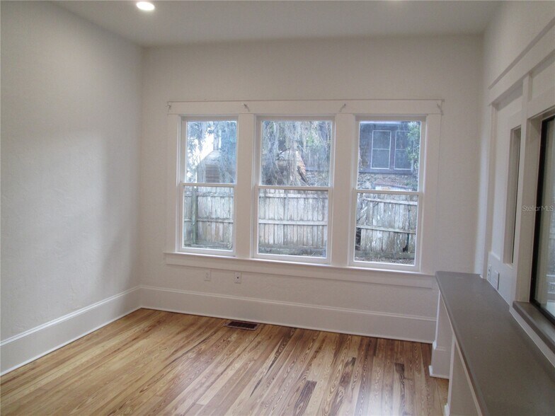 More Photos Of 128 Orange Ave, Leesburg Office Residential For Lease