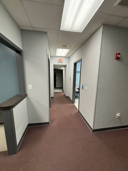 More Photos Of 1949 Devereaux Ave, Philadelphia Medical For Lease