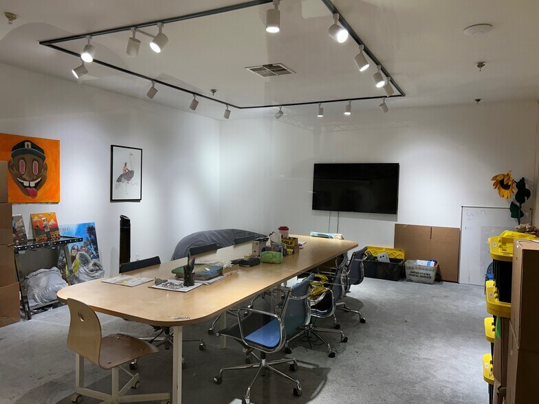 More Photos Of 3571 Hayden Ave, Culver City Warehouse For Lease