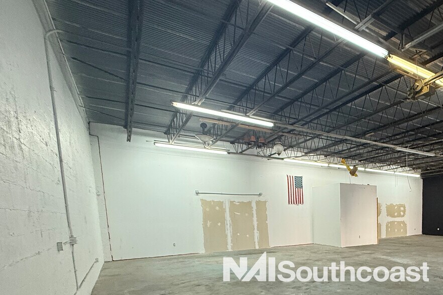 More Photos Of 3700-3758 SE Dixie Hwy, Stuart General Retail For Lease