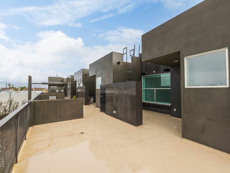 More Photos Of 215-237 California St, El Segundo Loft Creative Space For Lease