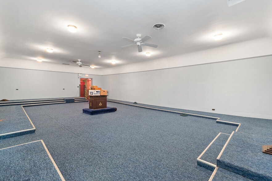 More Photos Of 841 4th, Hope Flex For Sale