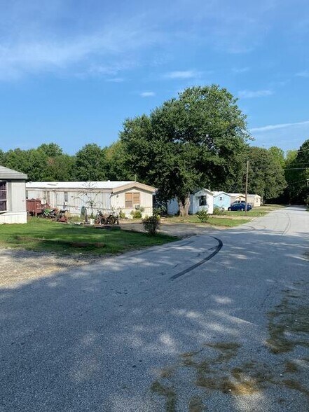 More Photos Of 2263 Stanley Rd, Dacula Manufactured Housing Mobile Home Park For Sale