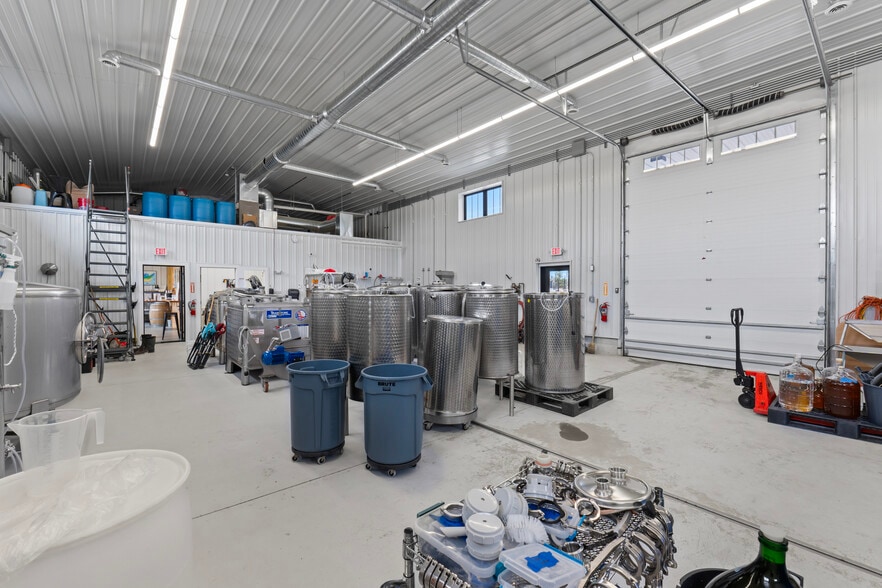 More Photos Of 10 Leeds Junction Rd, Leeds Winery Vineyard For Sale