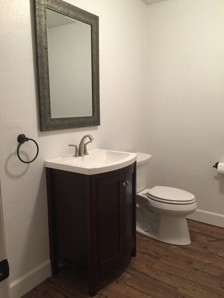 More Photos Of 309 Hickory St, Abilene Office For Lease