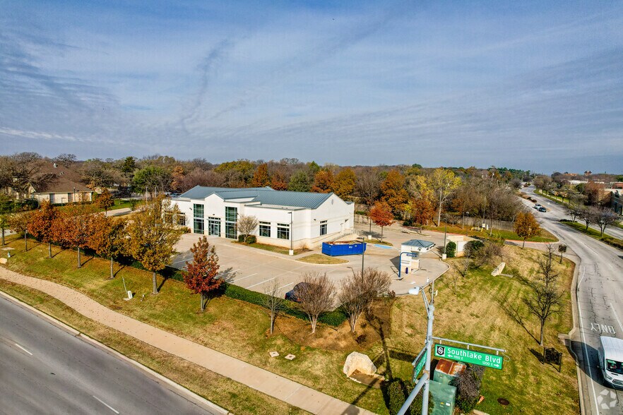 More Photos Of 1110 E Southlake Blvd, Southlake Bank For Sale