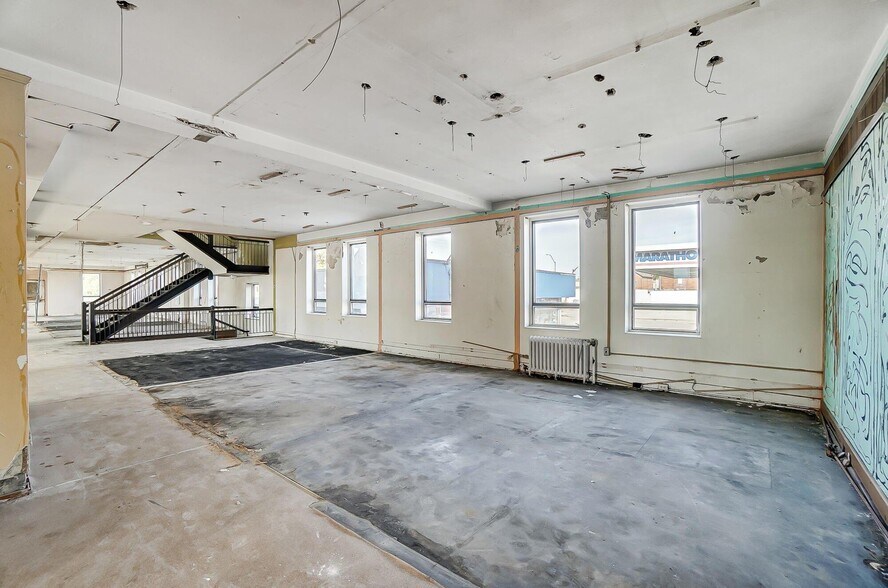 More Photos Of 311 S Main St, Celina Office For Sale