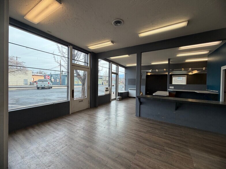 More Photos Of 200-206 E 4th Ave, Ellensburg General Retail For Lease